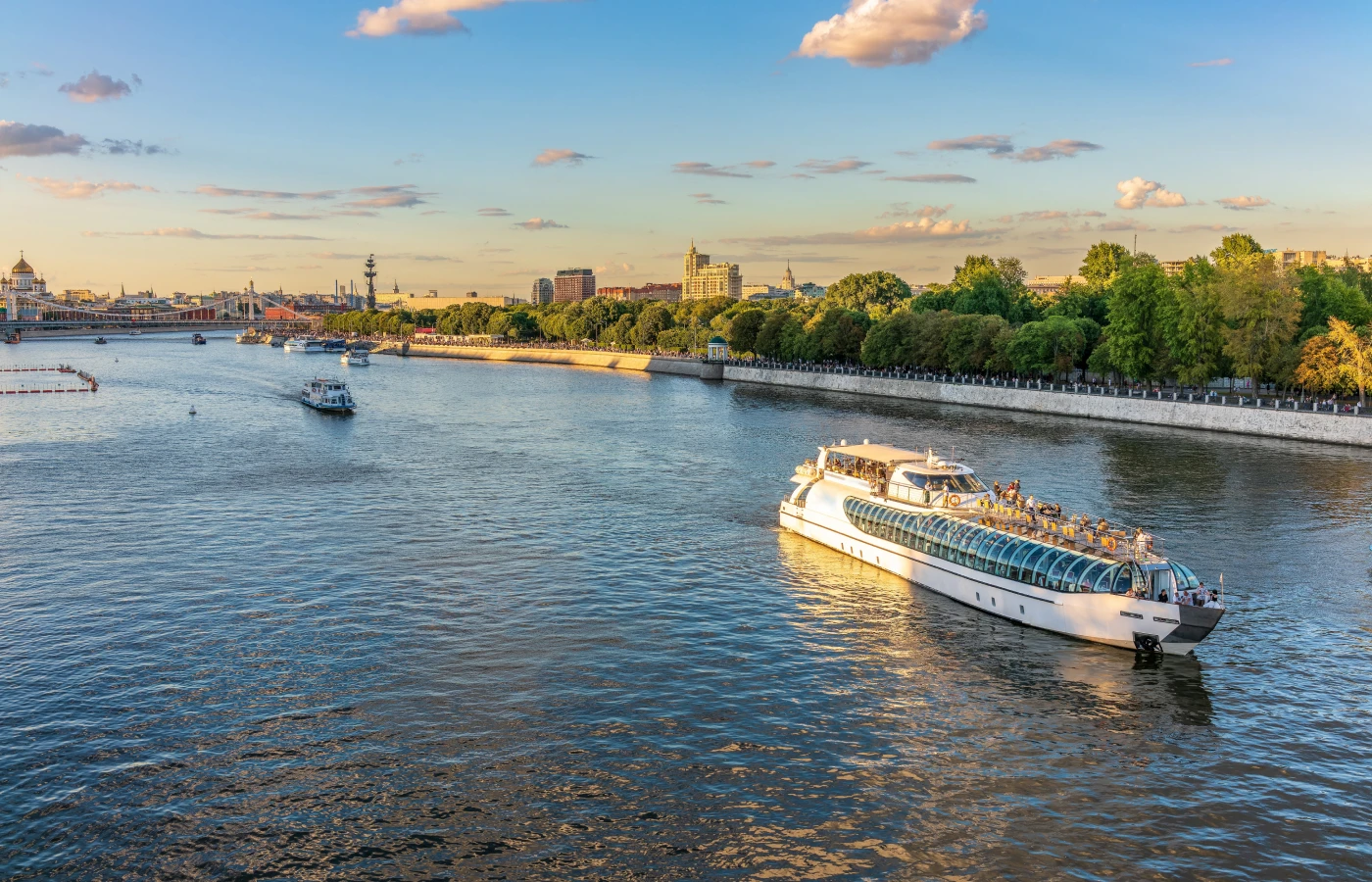 Отели Москвы 2025