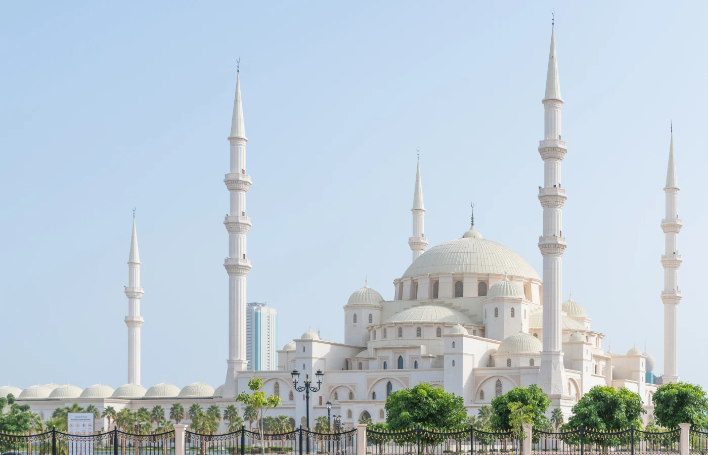 Отели Шарджи из Тюмени